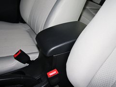 2013款 1.6L 手动 三厢冠军版