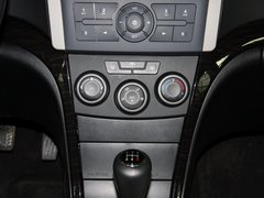 2013款 1.6L 手动 三厢冠军版