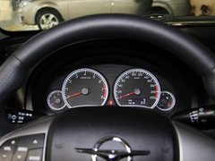 2013款 1.6L 手动 三厢冠军版