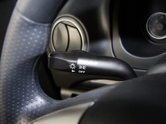 2013款 1.6L 手动 三厢冠军版