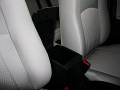 2013款 1.6L 手动 三厢冠军版
