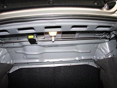 2013款 1.6L 手动 三厢冠军版