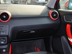 2013款 1.4T DCT 中国限量版Ego