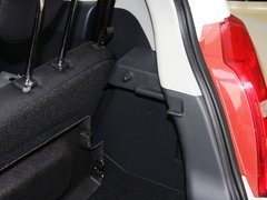 2013款 1.0L 手动 舒适型