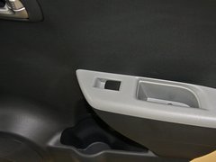 2013款 1.0L 手动 舒适型