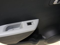 2013款 1.0L 手动 舒适型