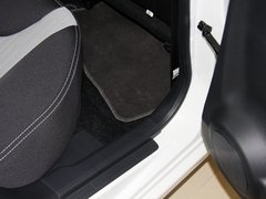 2013款 1.0L 手动 舒适型