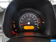 2013款 1.0L 手动 舒适型