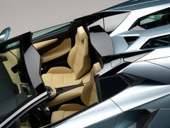 2013款  LP 700-4 Roadster