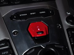 Aventador 2013款  LP 700-4 Roadster