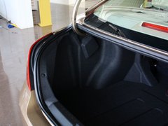 2013款 1.5L 手动 三厢 精英型