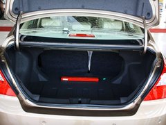 2013款 1.5L 手动 三厢 精英型