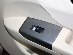 2013款 1.5L 手动 三厢 精英型