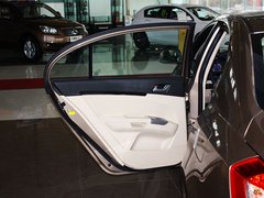 2013款 1.5L 手动 三厢 精英型