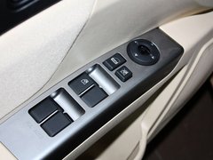 2013款 1.5L 手动 三厢 精英型