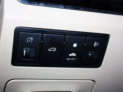 2013款 1.5L 手动 三厢 精英型