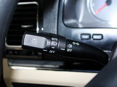 2013款 1.5L 手动 三厢 精英型