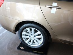2013款 1.5L 手动 三厢 精英型