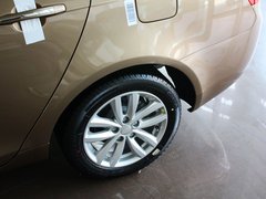 2013款 1.5L 手动 三厢 精英型