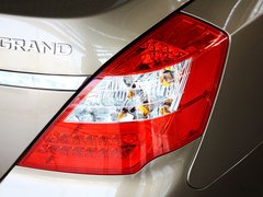 2013款 1.5L 手动 三厢 精英型