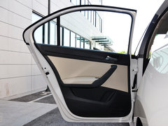 2013款 1.6L 自动 优选型