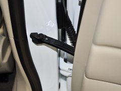 2013款 2.0L 自动 豪华版
