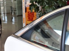 2013款 2.0L 自动 豪华版