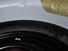 2013款 2.0L 自动 豪华版