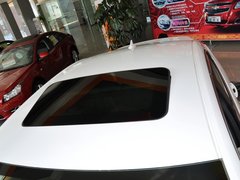 2013款 2.0L 自动 豪华版