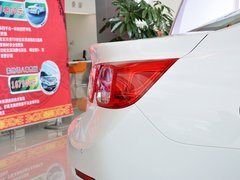2013款 2.0L 自动 豪华版