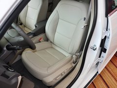 2013款 2.0L 自动 豪华版