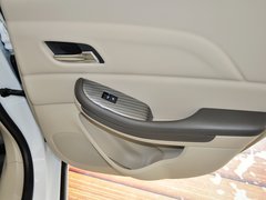 2013款 2.0L 自动 豪华版
