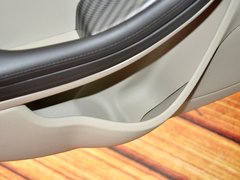 2013款 2.0L 自动 豪华版