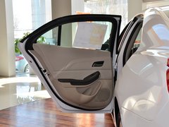 2013款 2.0L 自动 豪华版