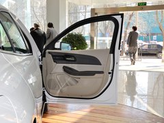 2013款 2.0L 自动 豪华版