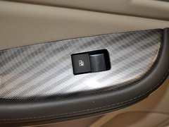2013款 2.0L 自动 豪华版