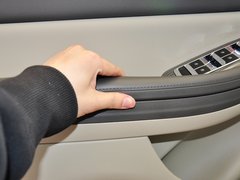 2013款 2.0L 自动 豪华版