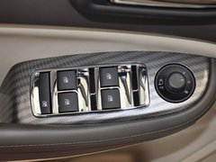 2013款 2.0L 自动 豪华版