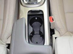 2013款 2.0L 自动 豪华版