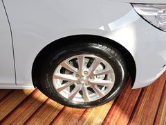2013款 2.0L 自动 豪华版