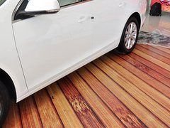 2013款 2.0L 自动 豪华版