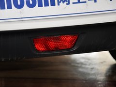 2013款 2.0L 自动 豪华版