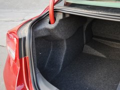 2013款 2.0L 自动 豪华版