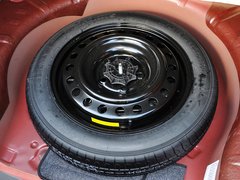 2013款 2.0L 自动 豪华版