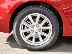 2013款 2.0L 自动 豪华版