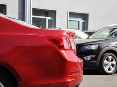 2013款 2.0L 自动 豪华版