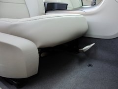 2013款 2.0L 自动 豪华版