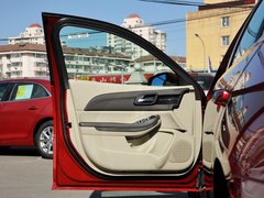 2013款 2.0L 自动 豪华版