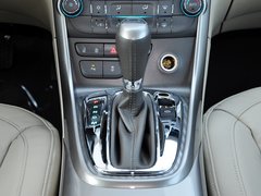 2013款 2.0L 自动 豪华版