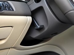 2013款 2.0L 自动 豪华版
